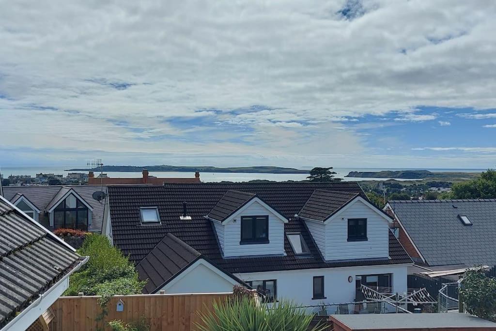 Sea Crest, Beautiful Home In Tenby With Sea Views Exterior foto