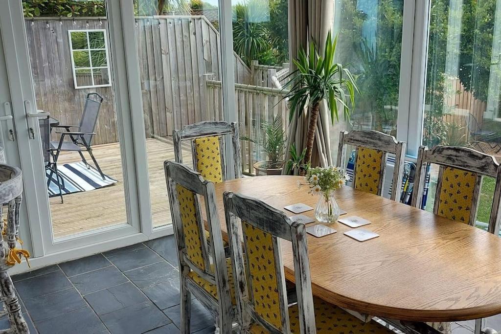 Sea Crest, Beautiful Home In Tenby With Sea Views Exterior foto